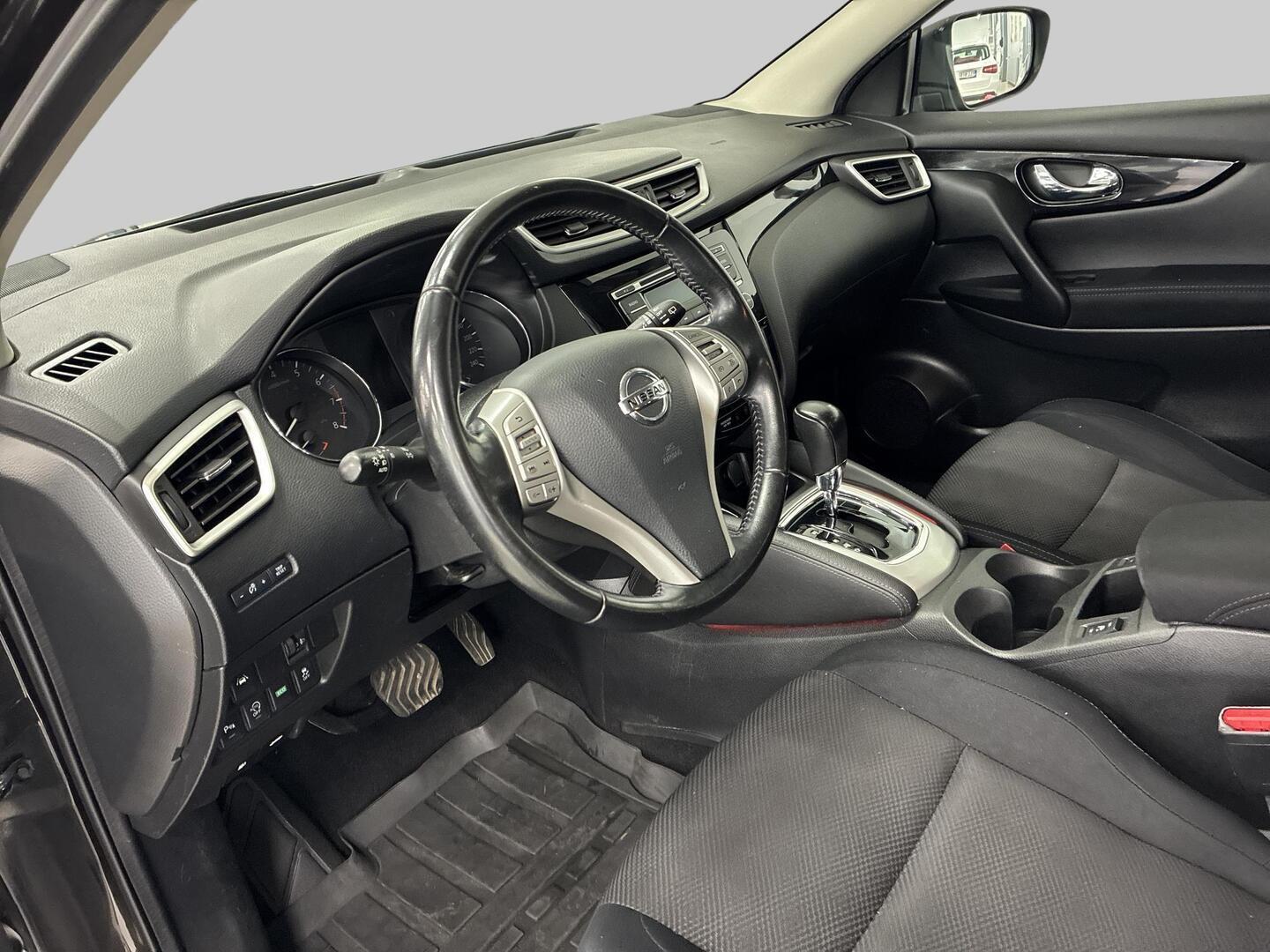 NISSAN Qashqai 2015