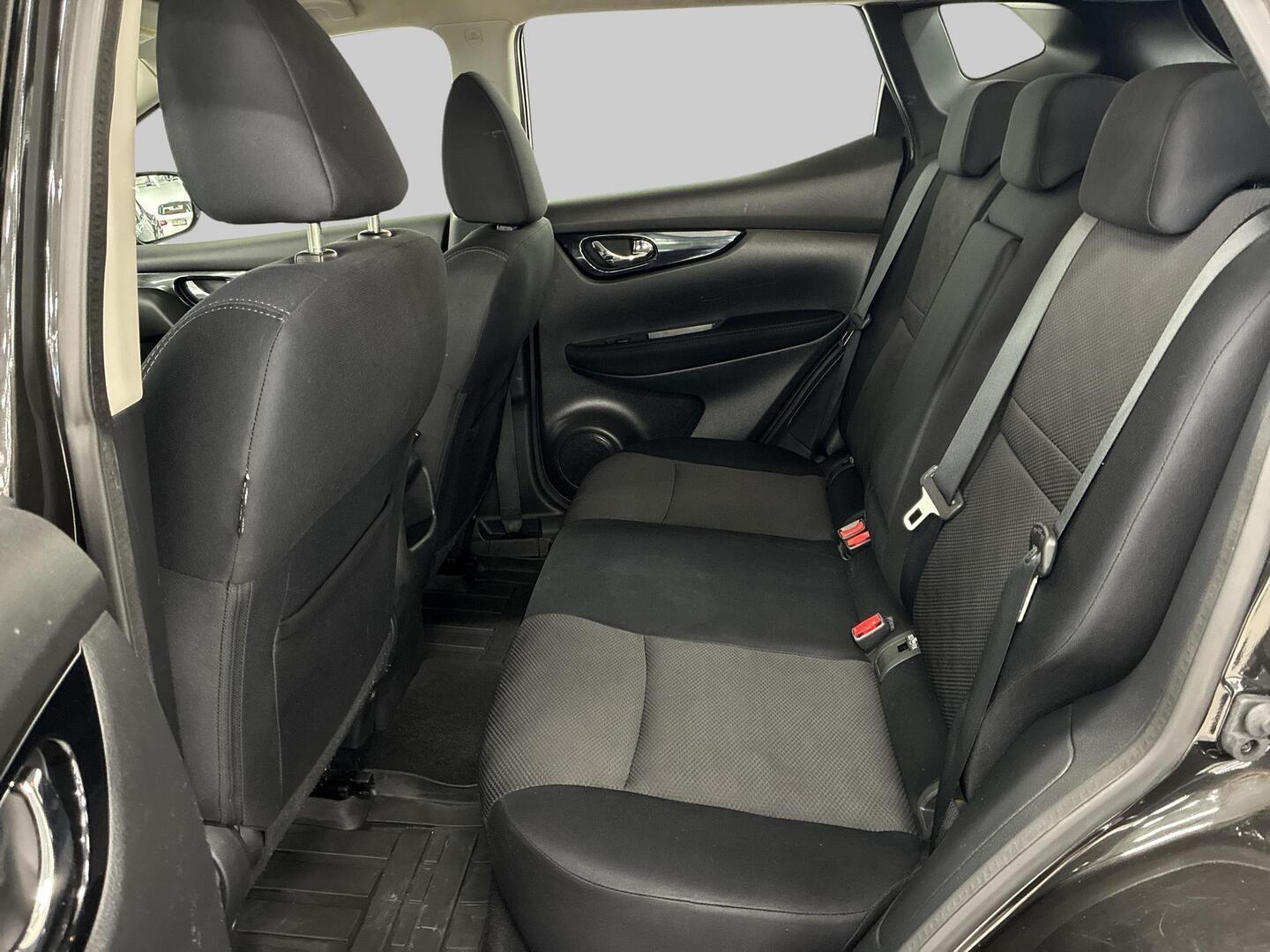 NISSAN Qashqai 2015