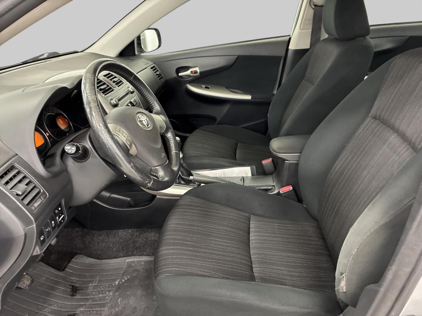 TOYOTA Corolla 2007