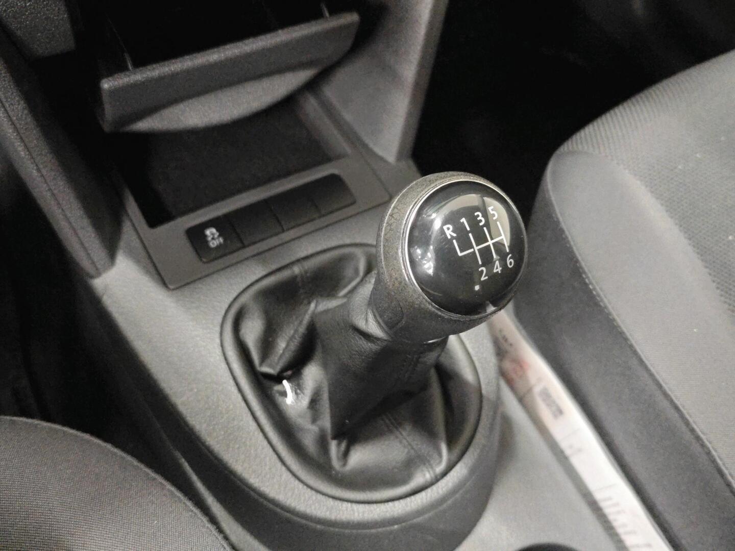 VOLKSWAGEN Caddy 2013