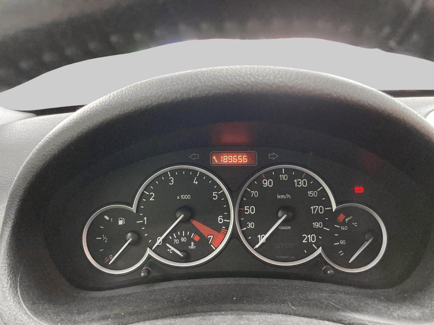 PEUGEOT 206 2004