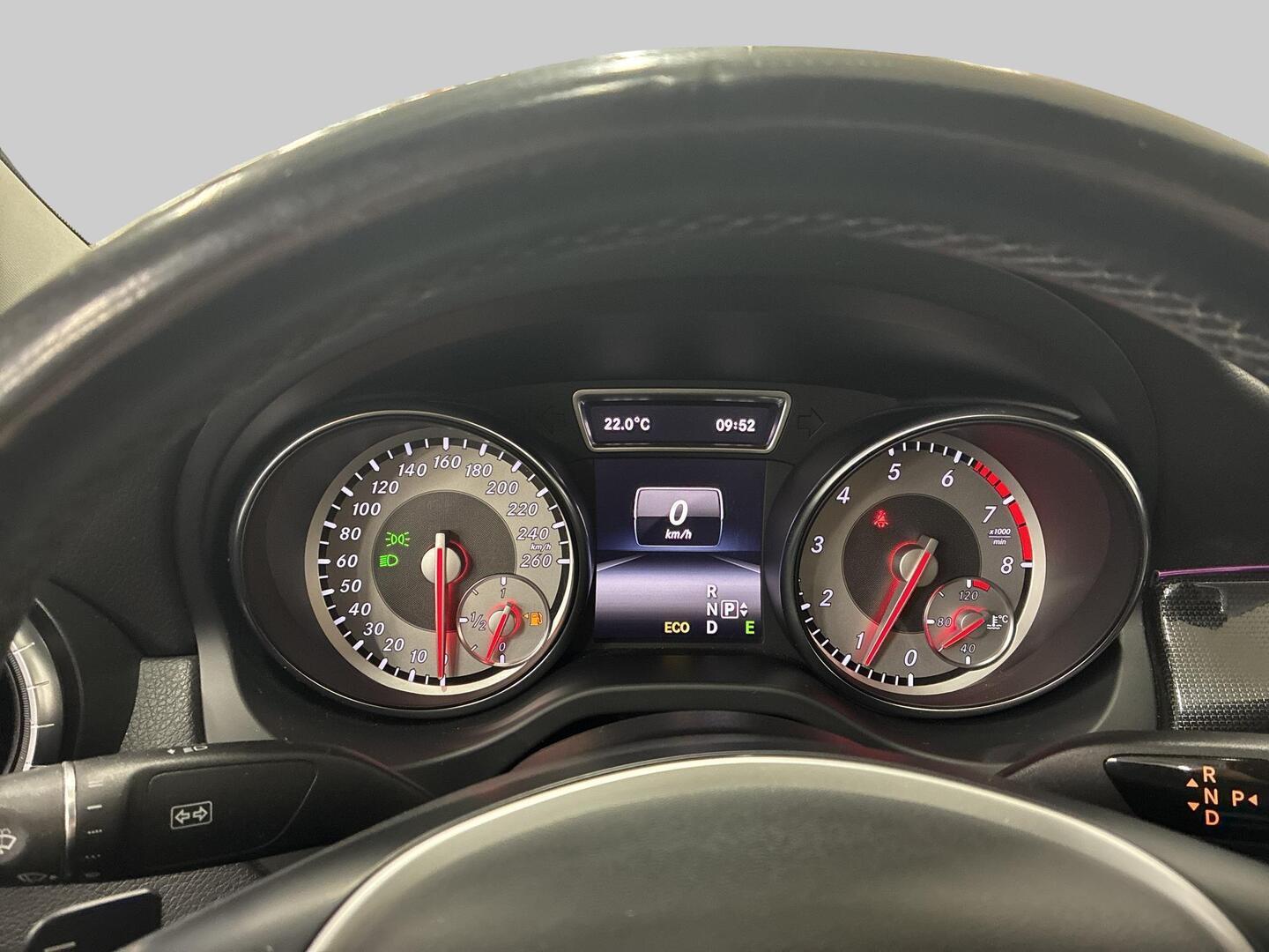 MERCEDES-BENZ CLA 2013