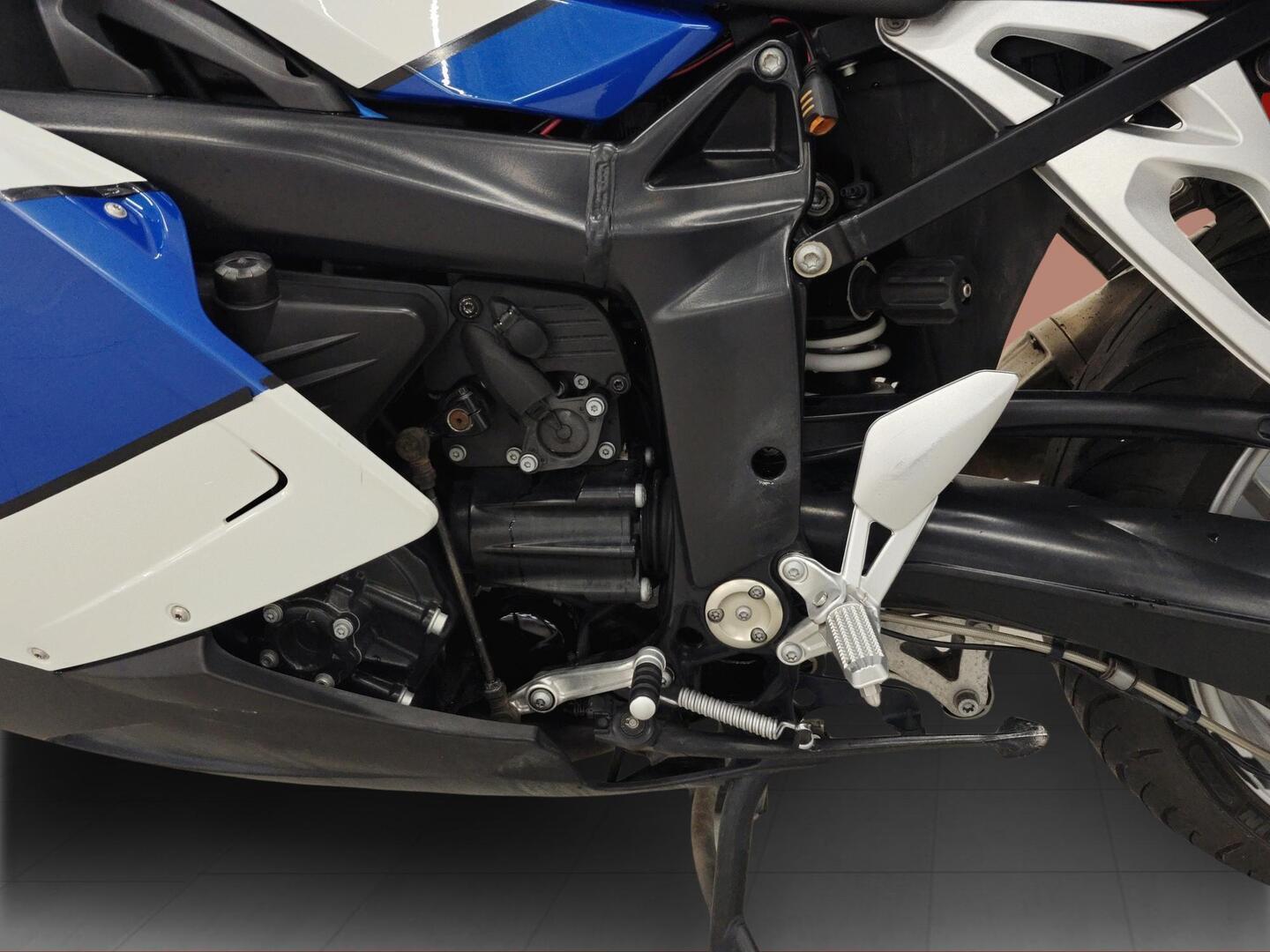 BMW K 2005