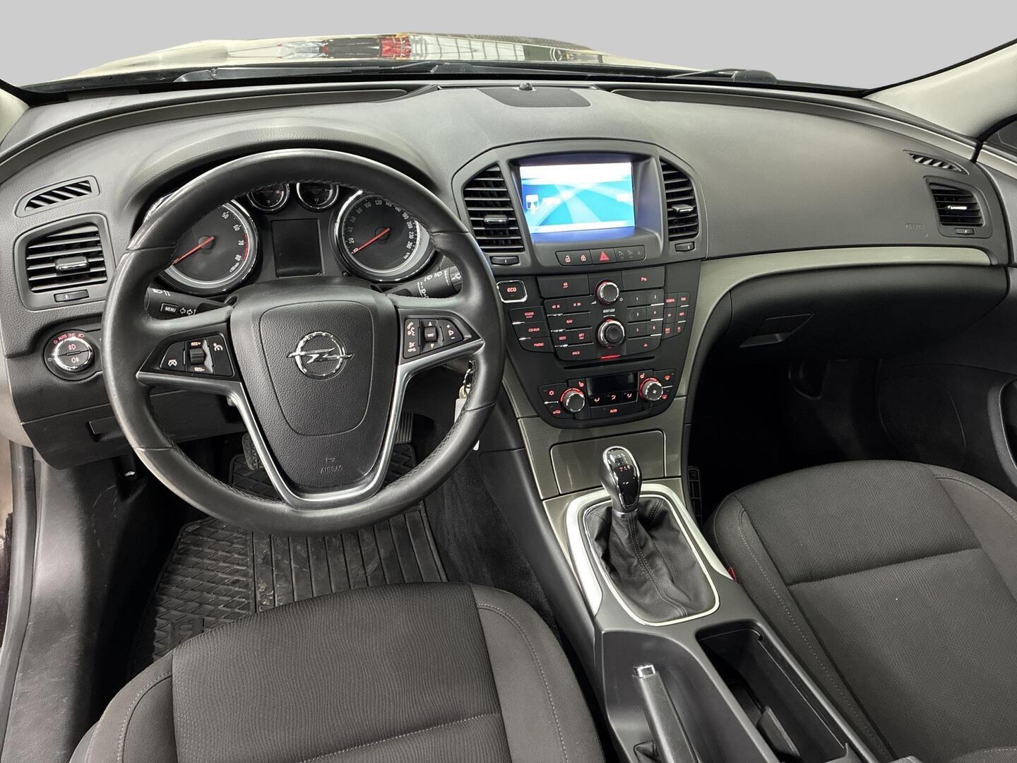 OPEL Insignia 2013