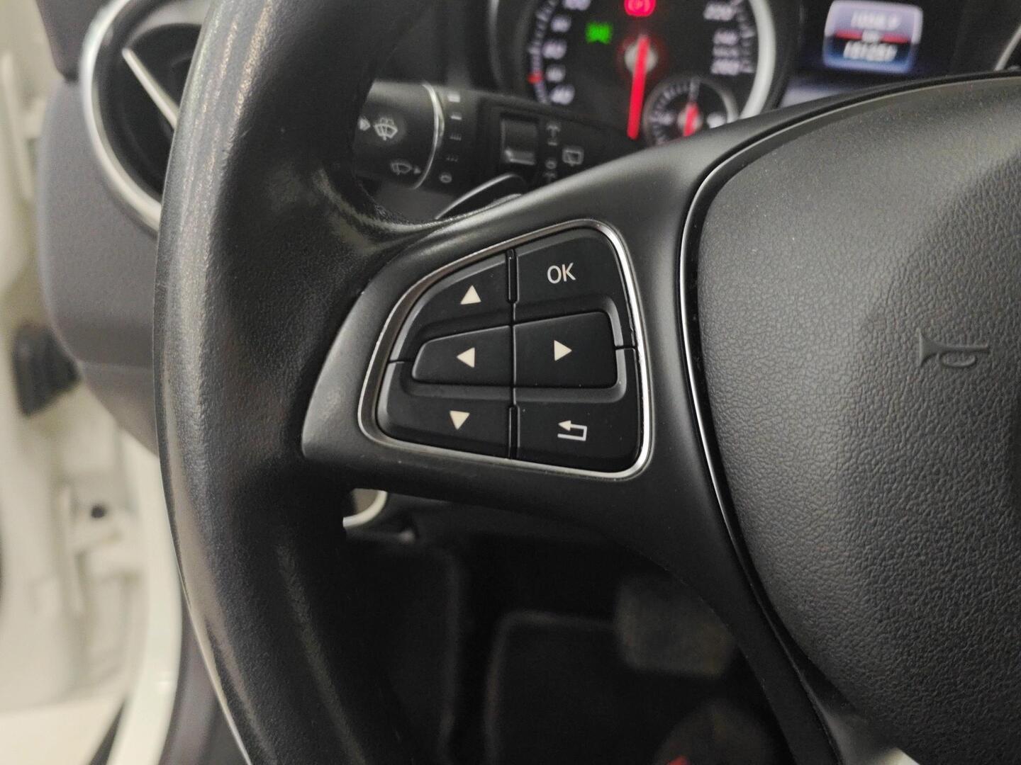 MERCEDES-BENZ GLA 2017