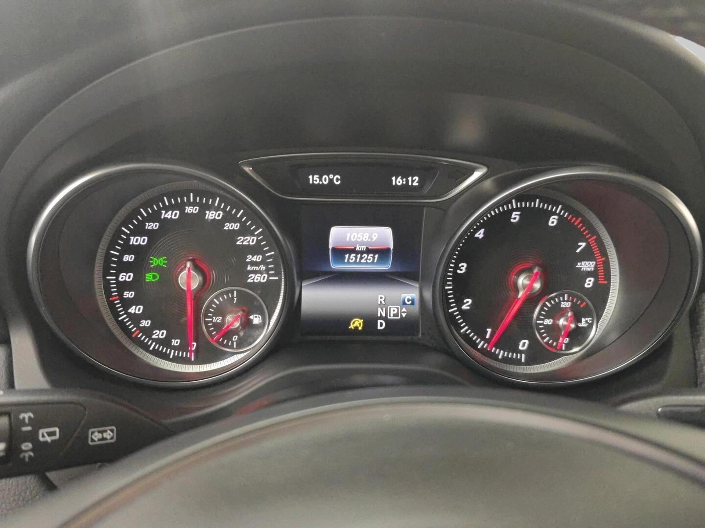 MERCEDES-BENZ GLA 2017