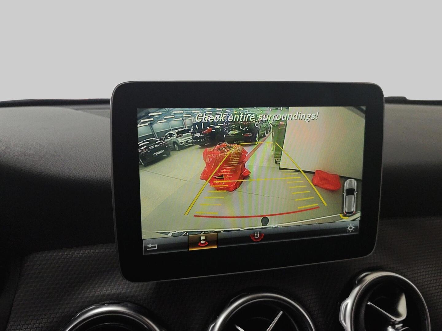 MERCEDES-BENZ GLA 2017