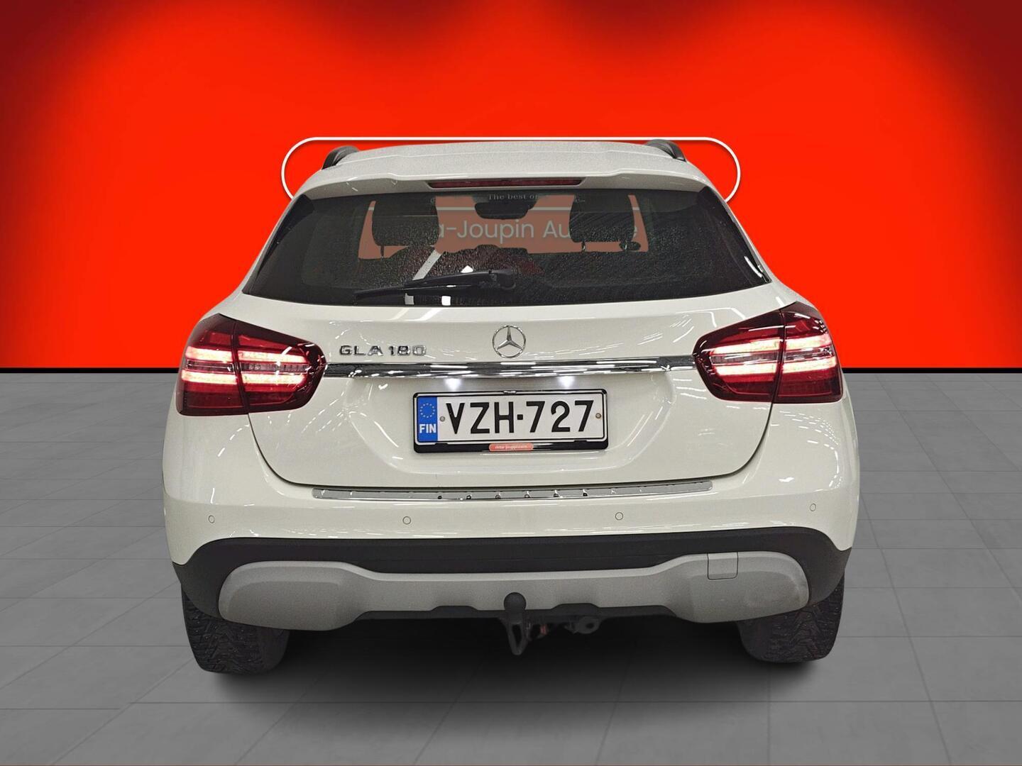 MERCEDES-BENZ GLA 2017