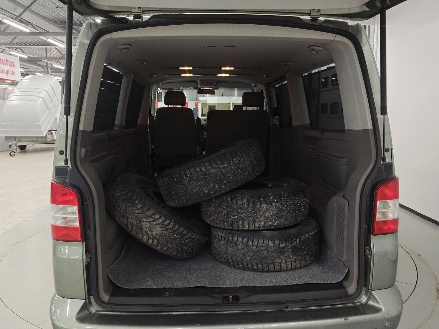 VOLKSWAGEN Transporter 2008