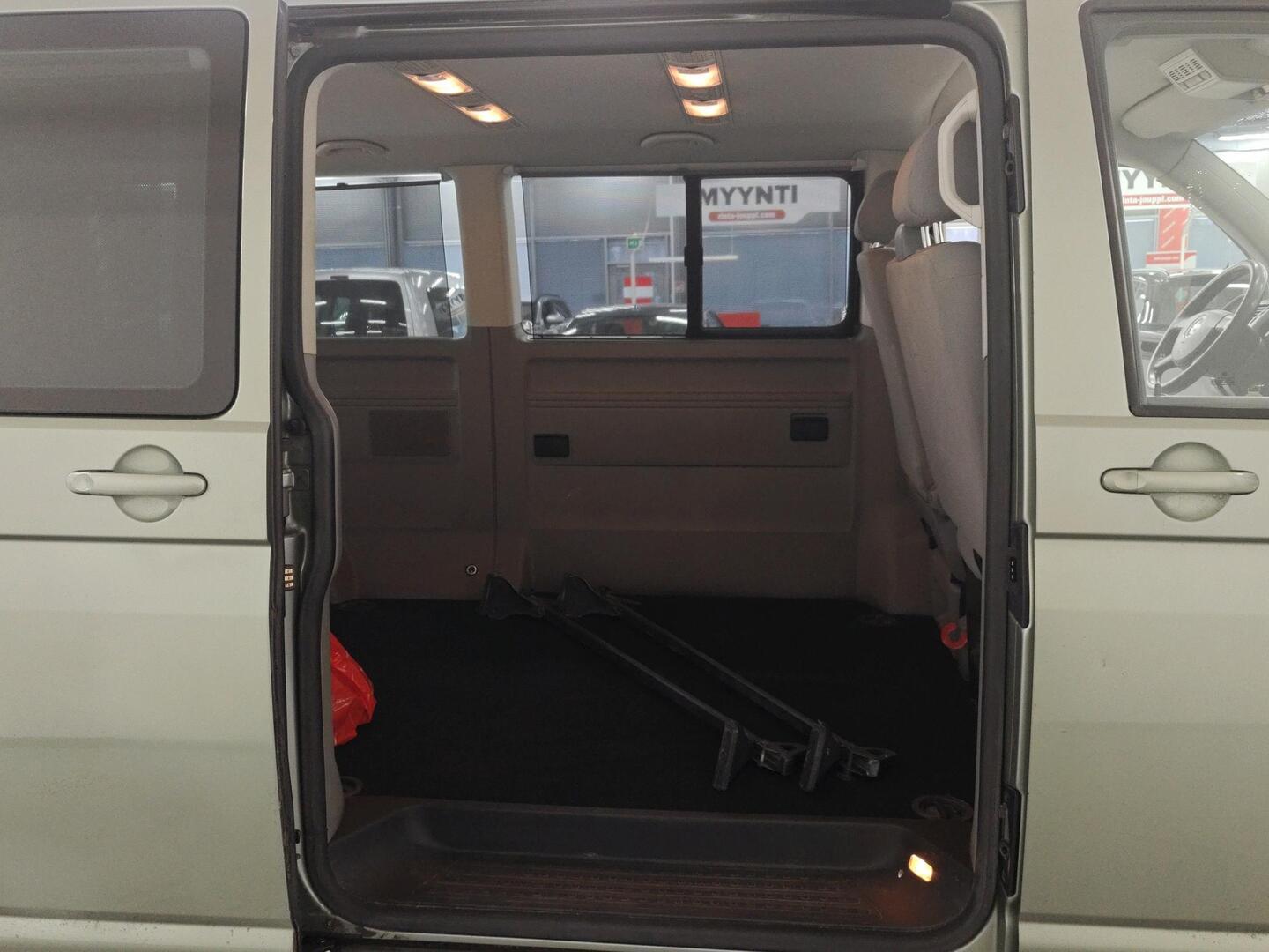 VOLKSWAGEN Transporter 2008