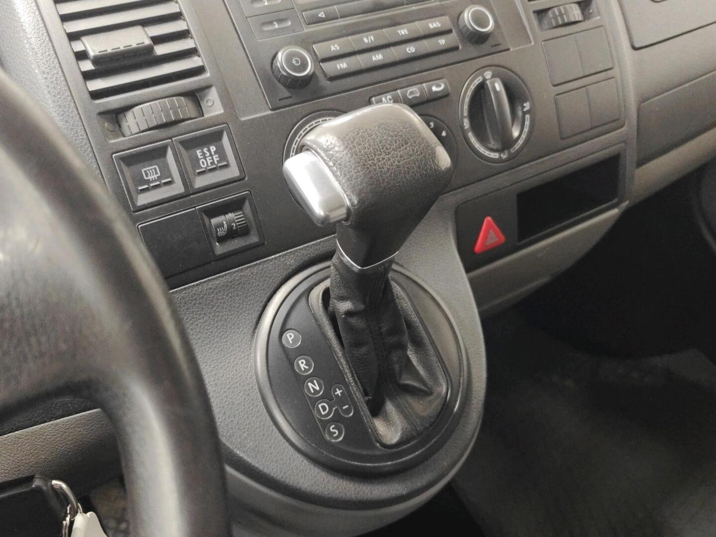 VOLKSWAGEN Transporter 2008