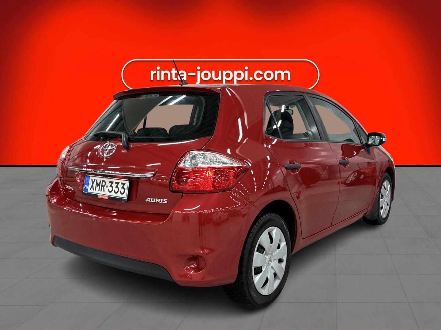 TOYOTA Auris 2011