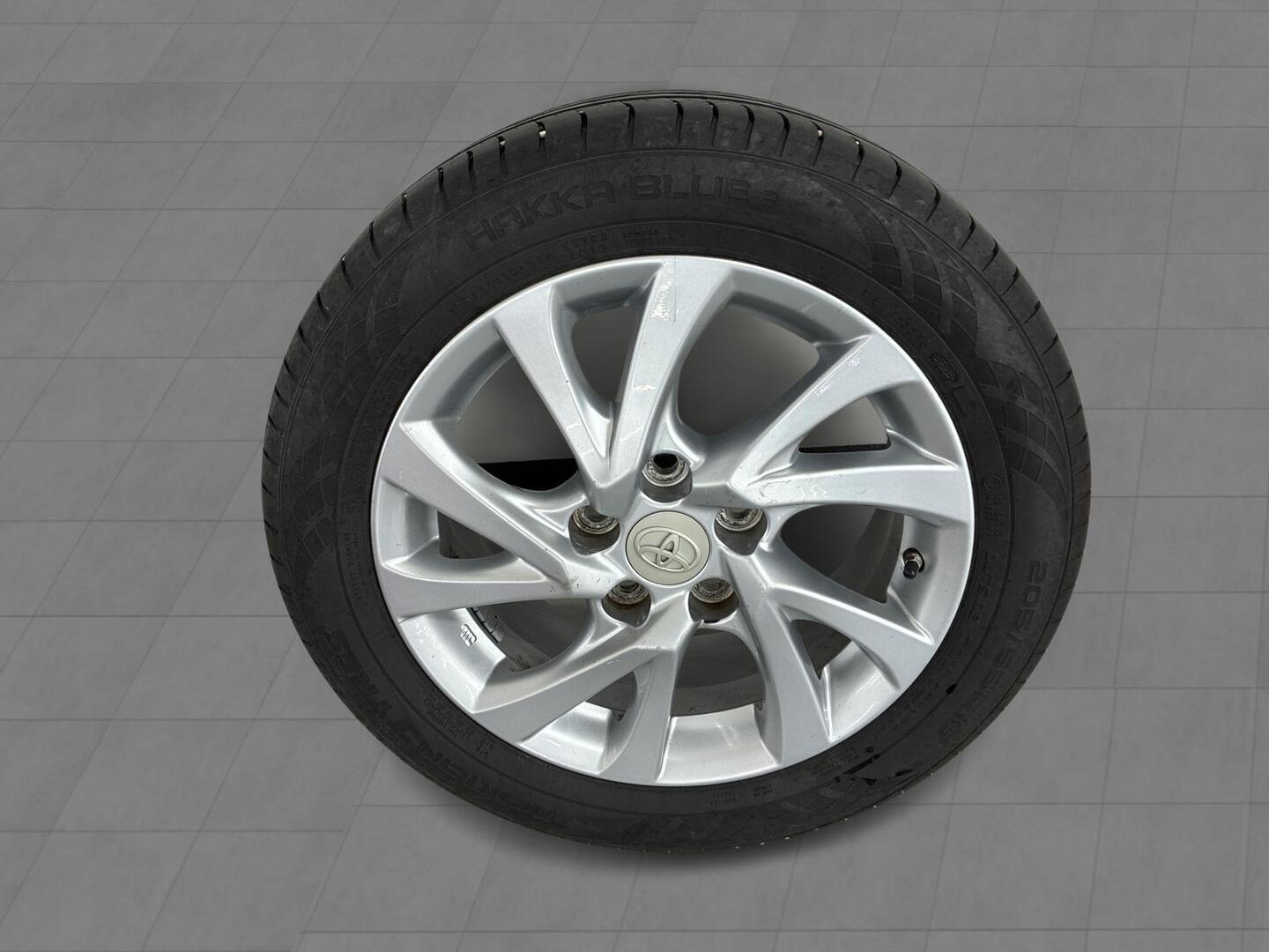TOYOTA Auris 2015