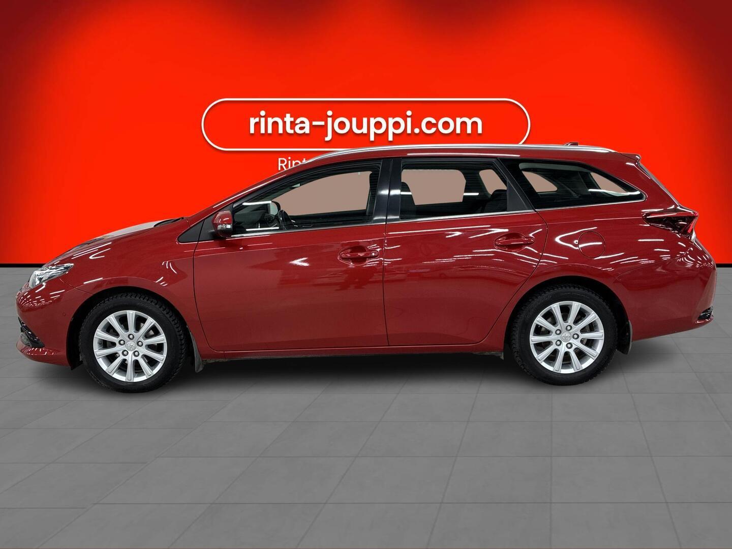 TOYOTA Auris 2015