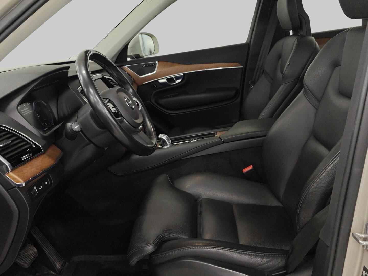 VOLVO XC90 2017