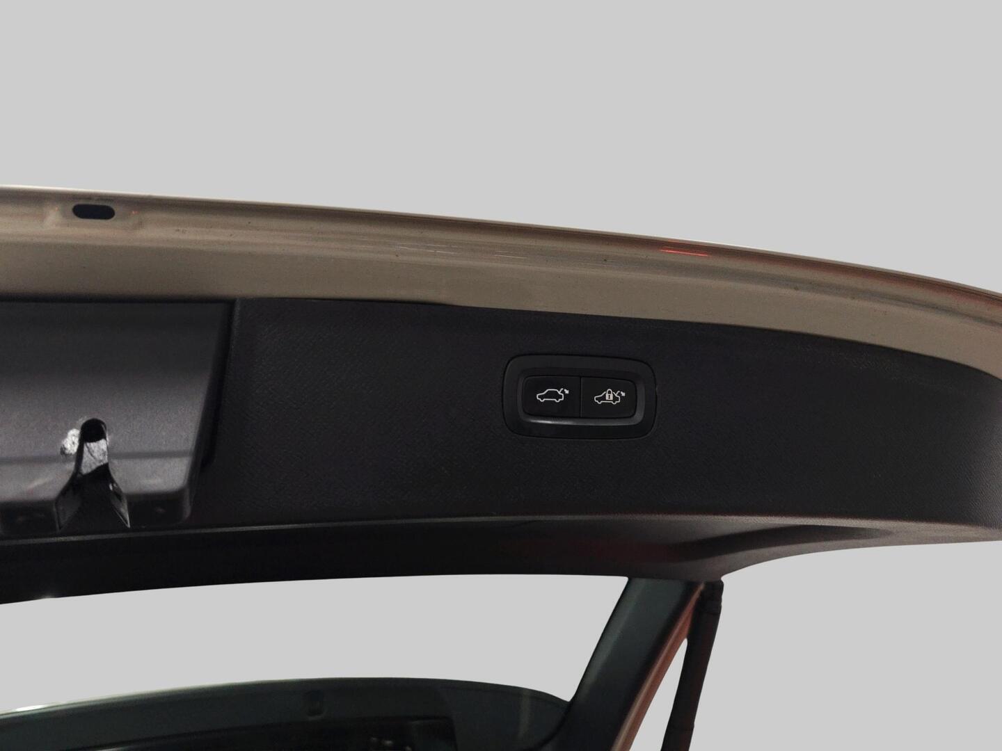 VOLVO XC90 2017