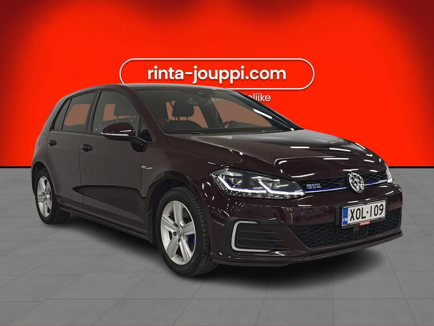 VOLKSWAGEN Golf 2018