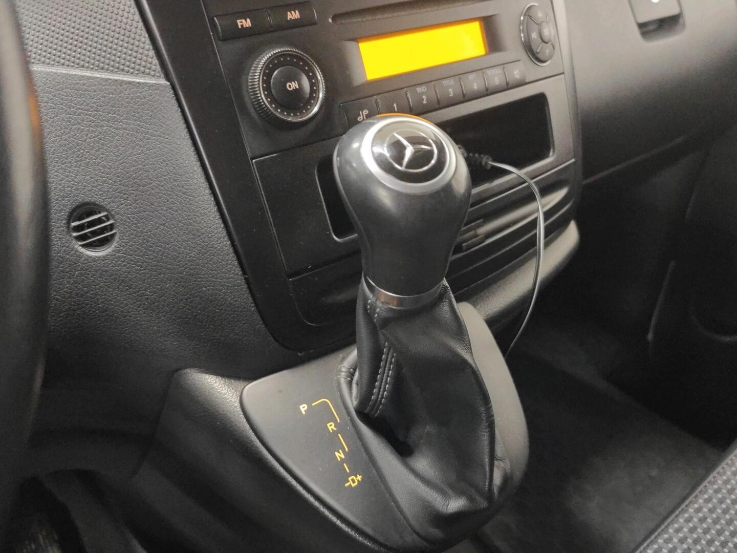 MERCEDES-BENZ Vito 2013