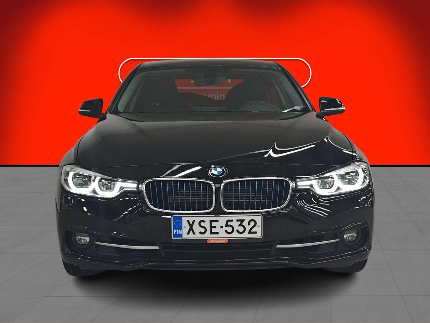 BMW 330 2018