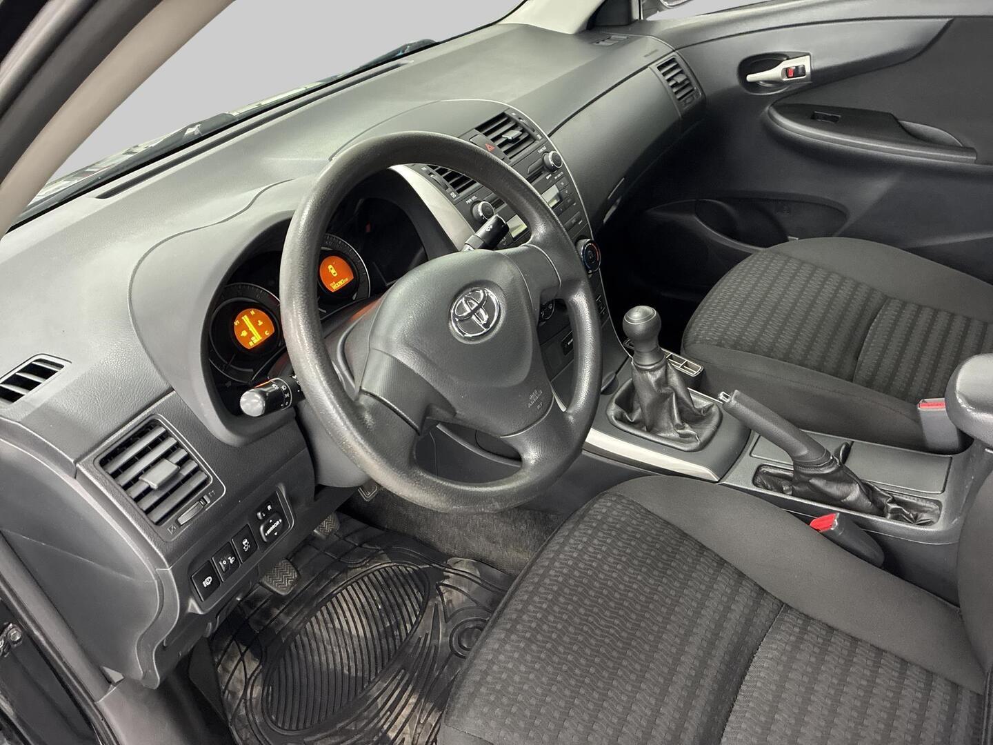 TOYOTA Corolla 2009
