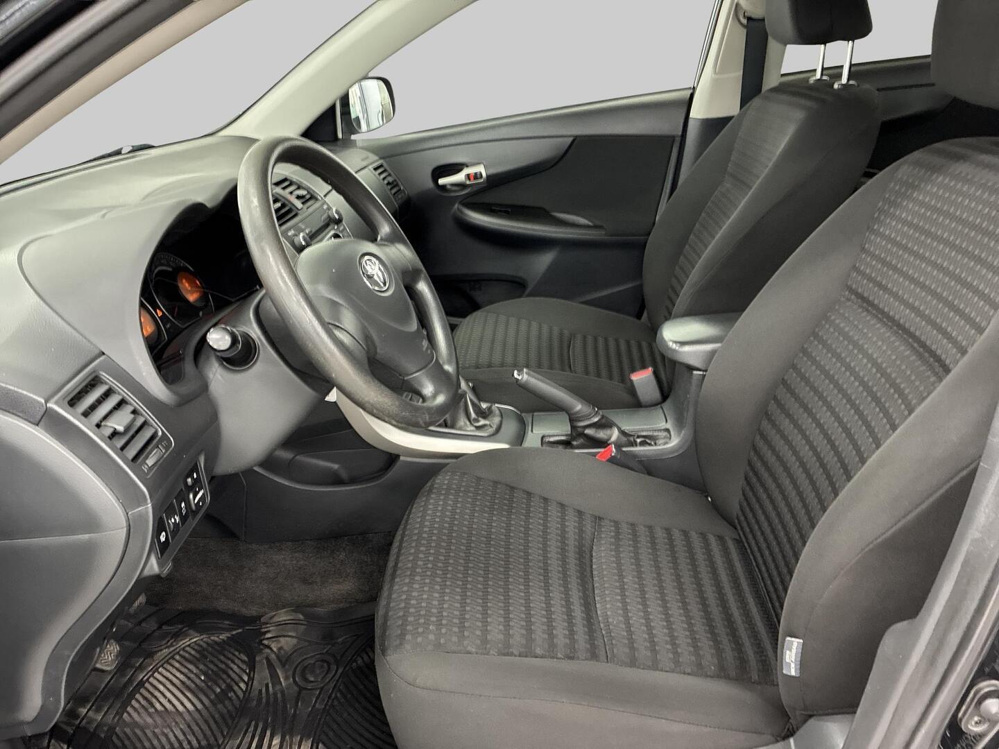 TOYOTA Corolla 2009