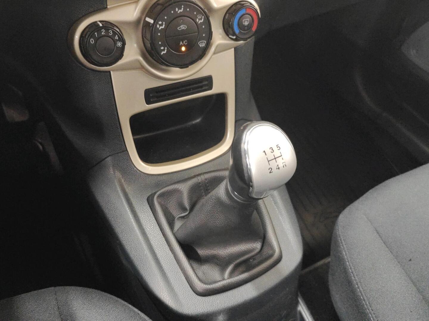 FORD Fiesta 2009