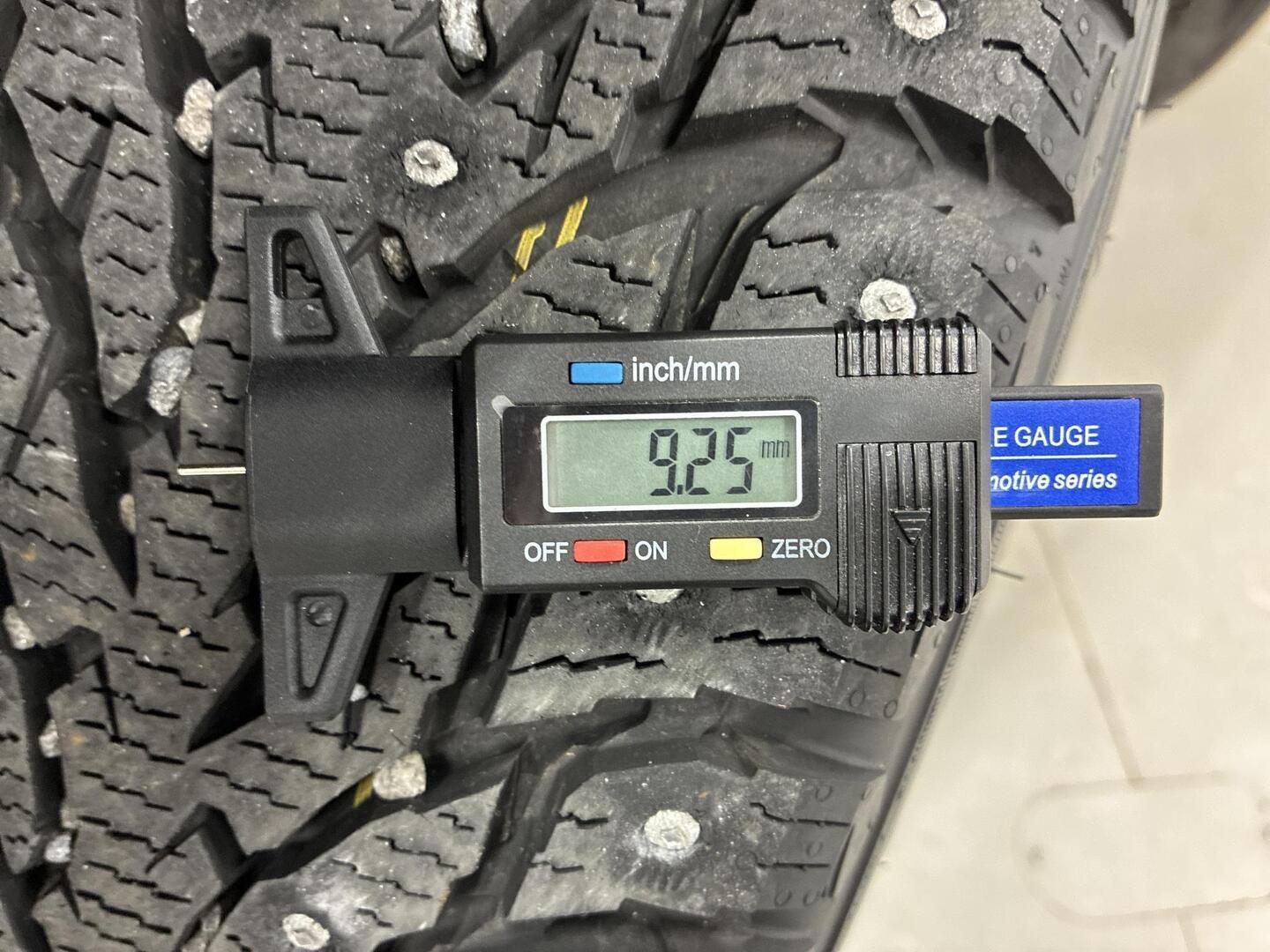TOYOTA RAV4 2009