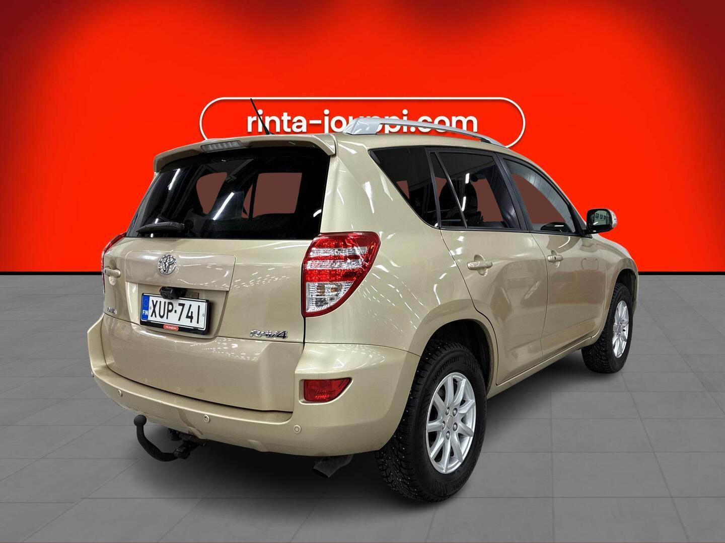 TOYOTA RAV4 2009