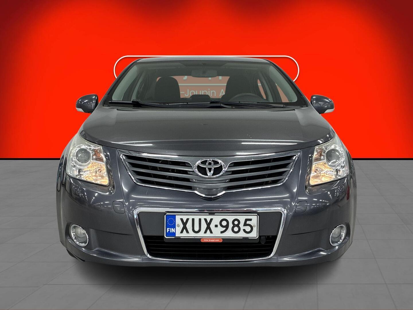 TOYOTA Avensis 2010