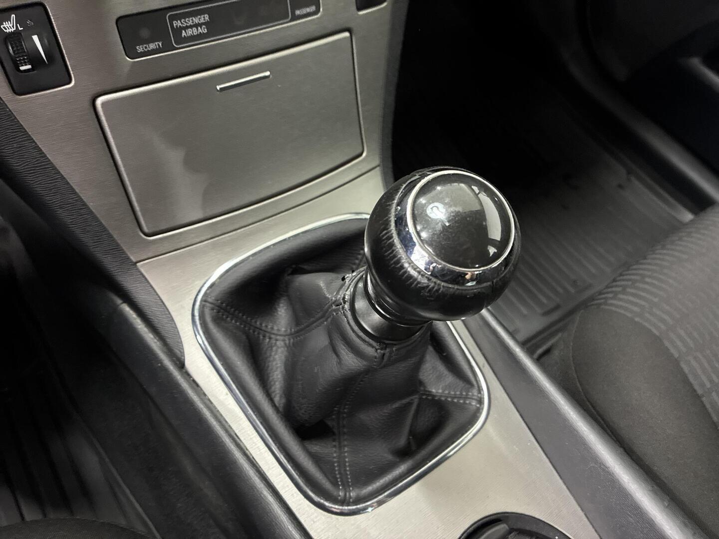 TOYOTA Avensis 2010