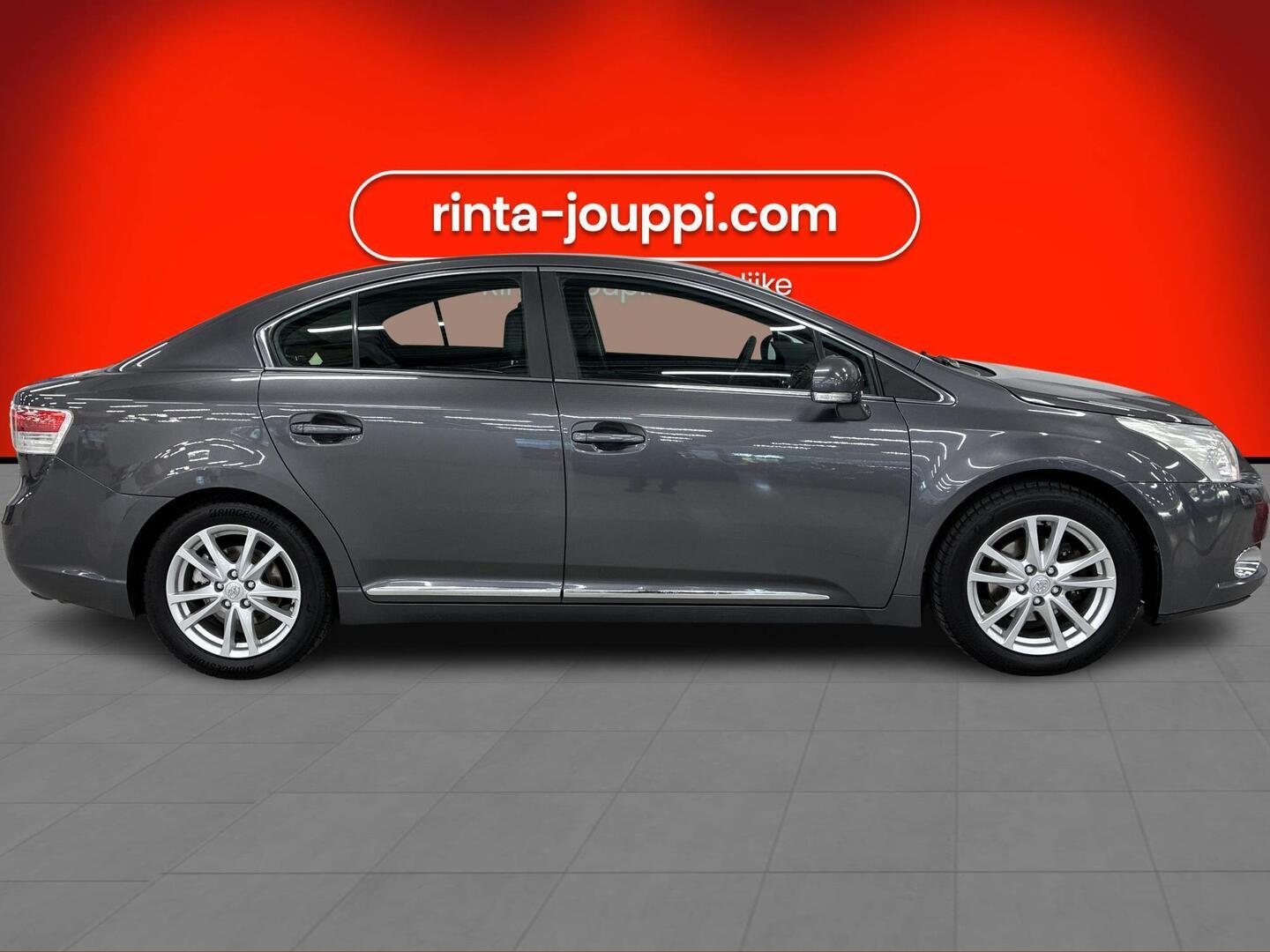 TOYOTA Avensis 2010