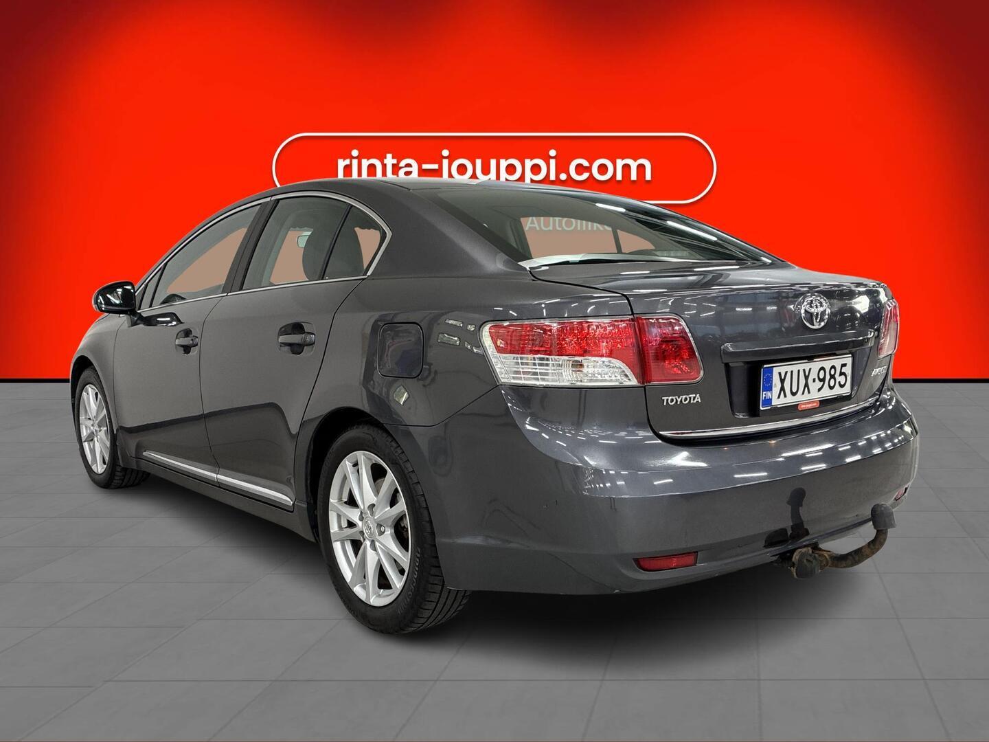 TOYOTA Avensis 2010