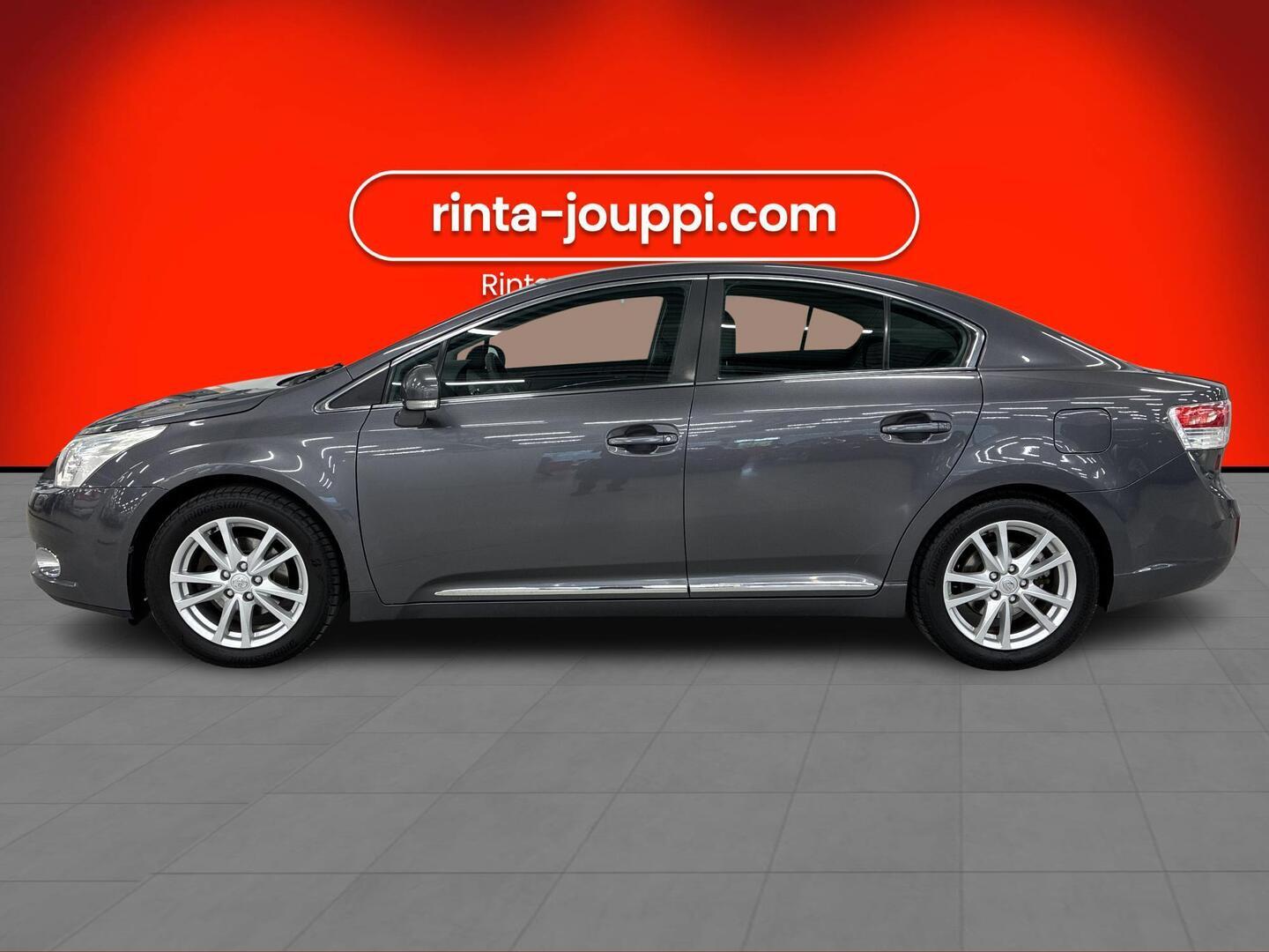 TOYOTA Avensis 2010