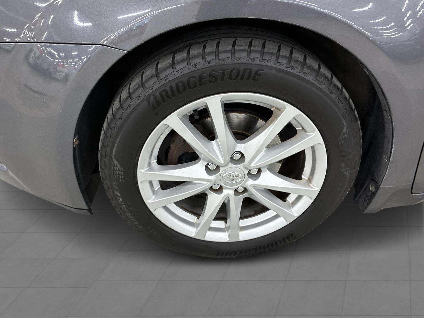 TOYOTA Avensis 2010