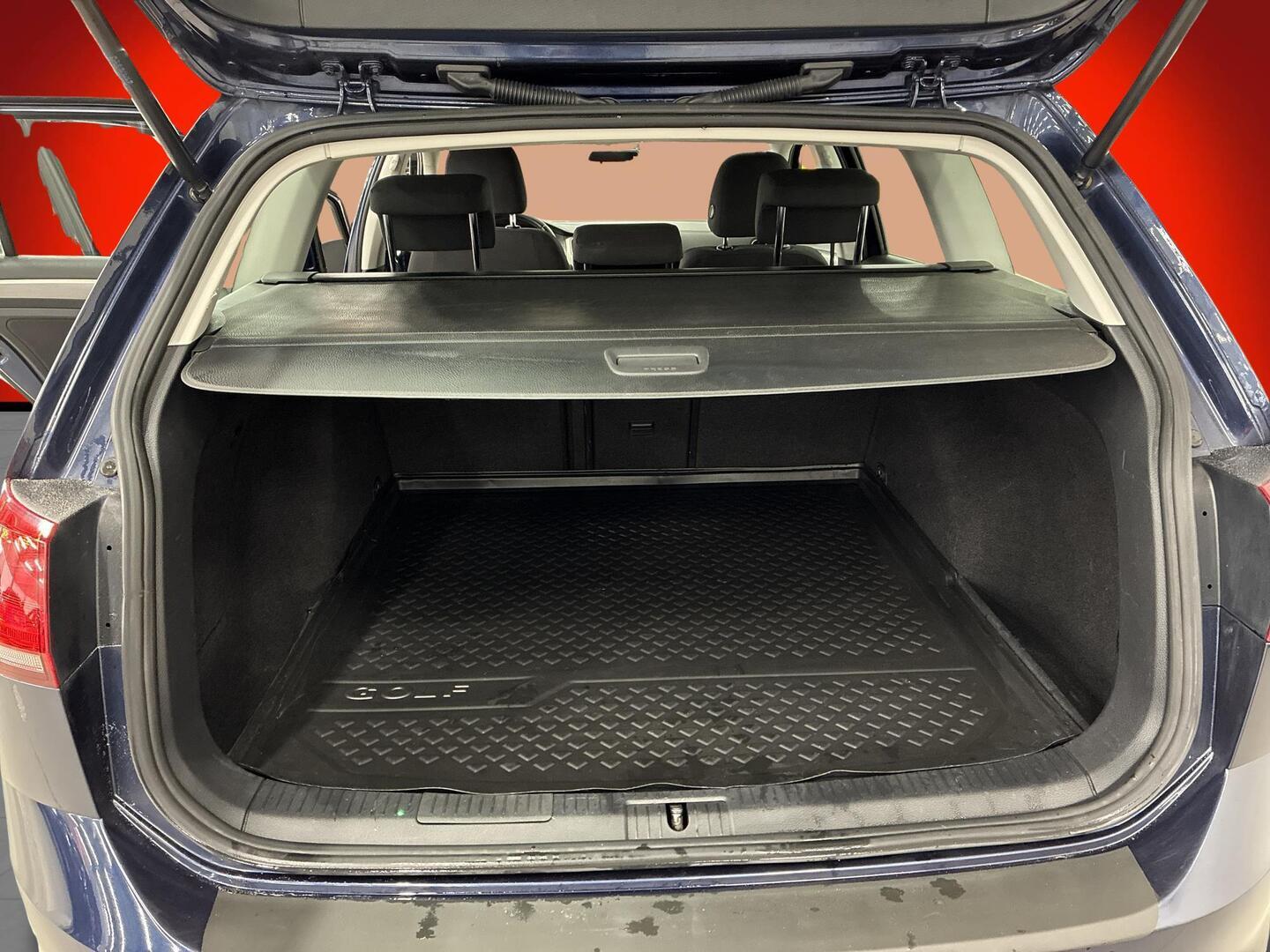 VOLKSWAGEN Golf 2014