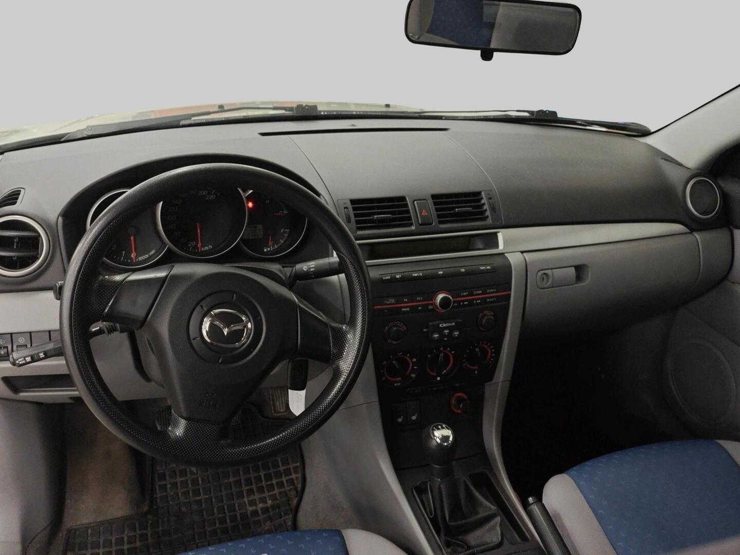 MAZDA Mazda3 2004