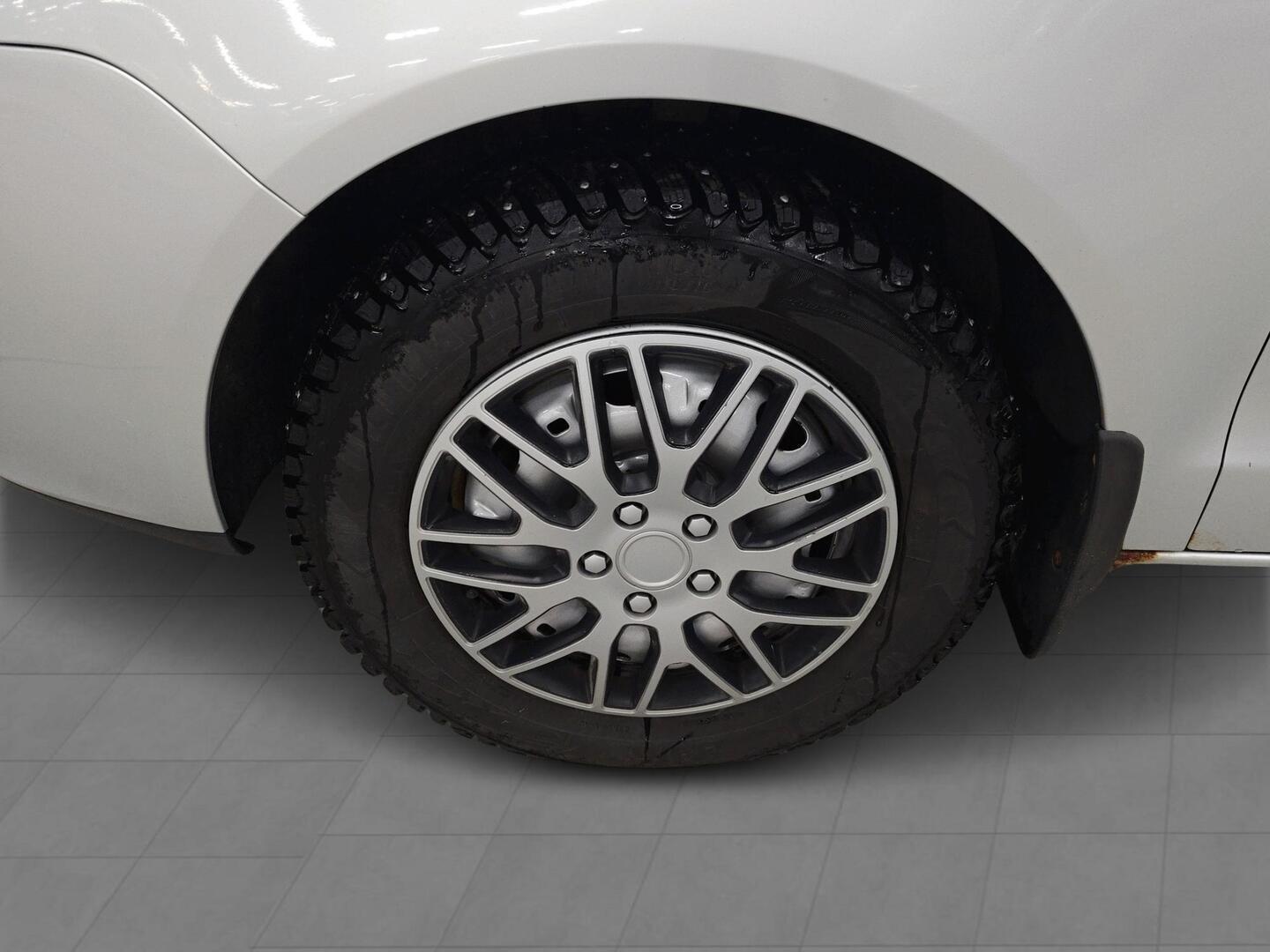 VOLKSWAGEN Polo 2006