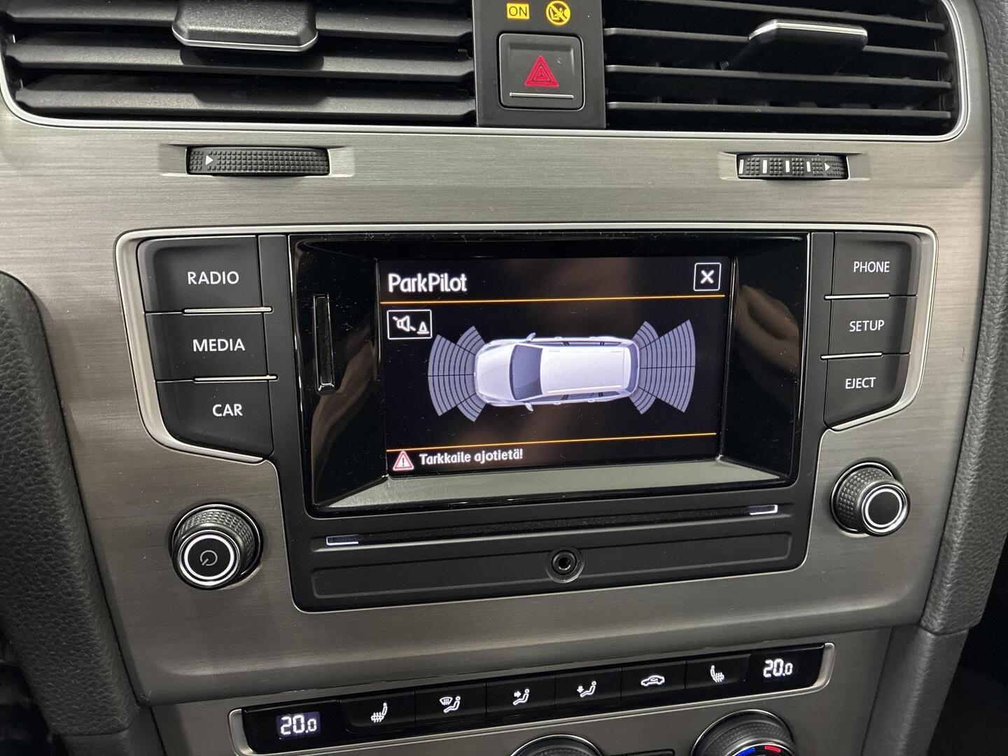 VOLKSWAGEN Golf 2016