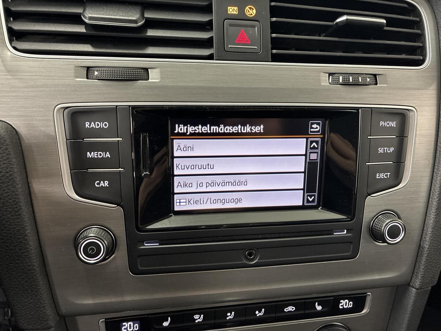 VOLKSWAGEN Golf 2016