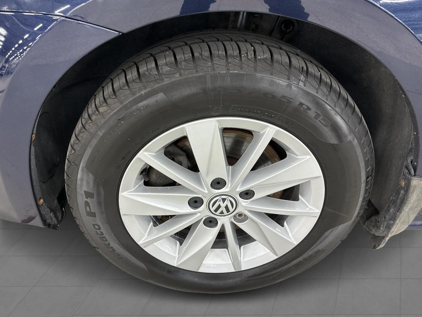 VOLKSWAGEN Golf 2016