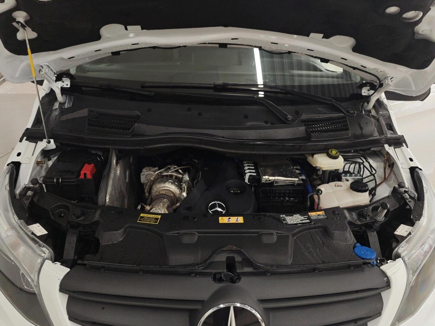 MERCEDES-BENZ VITO 2022