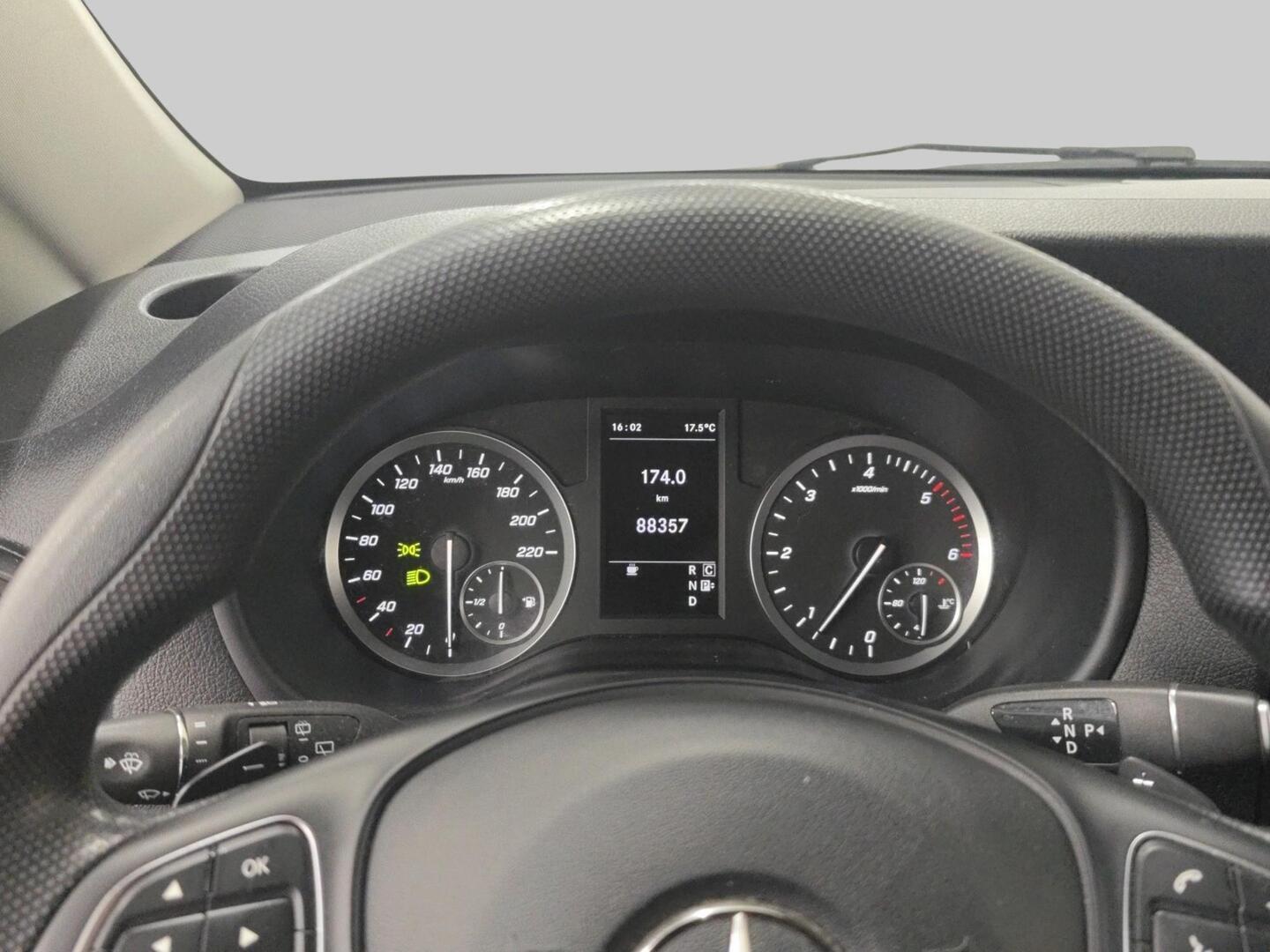 MERCEDES-BENZ VITO 2022