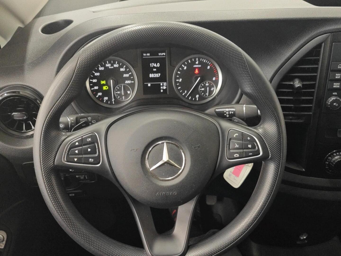 MERCEDES-BENZ VITO 2022