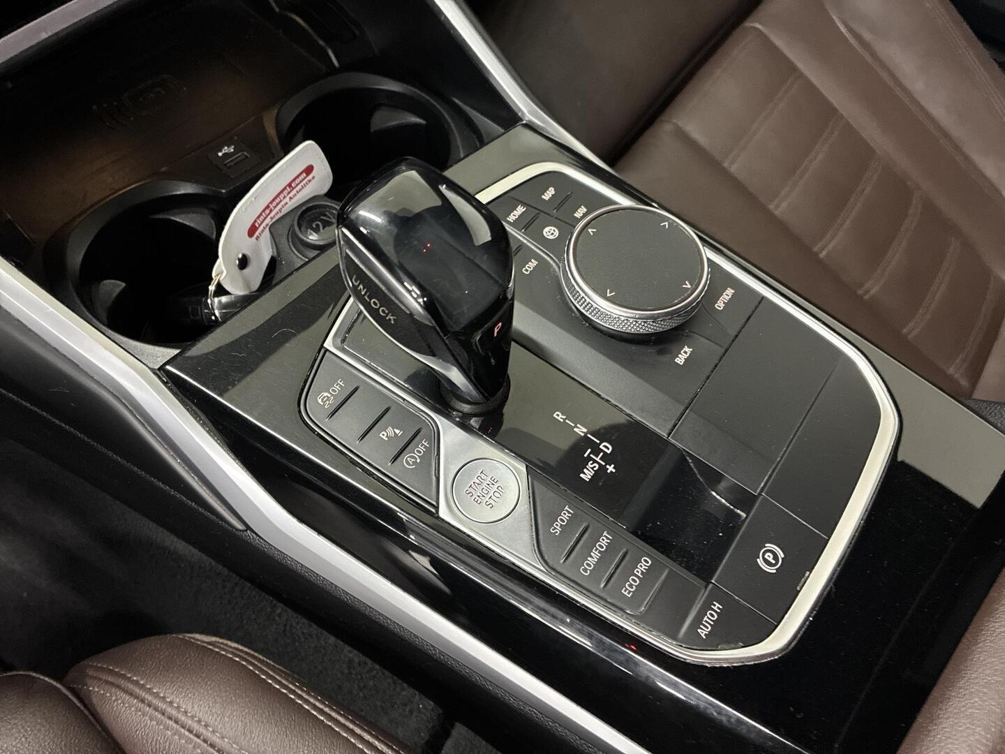 BMW 330 2019