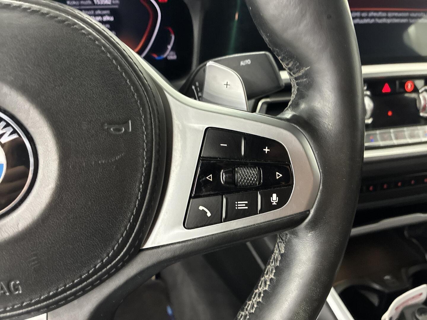 BMW 330 2019