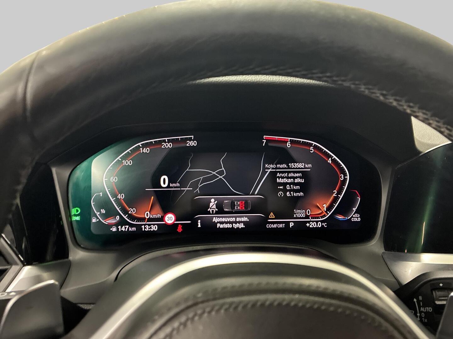 BMW 330 2019
