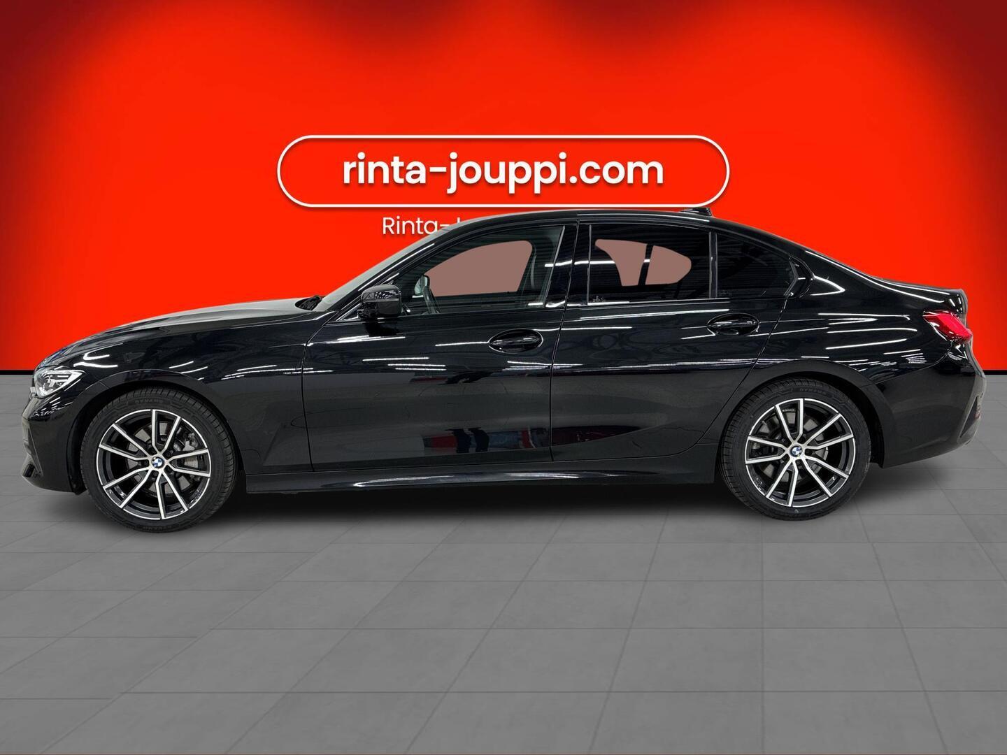 BMW 330 2019