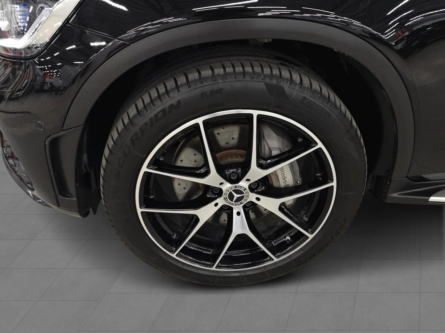 MERCEDES-BENZ GLC 2020