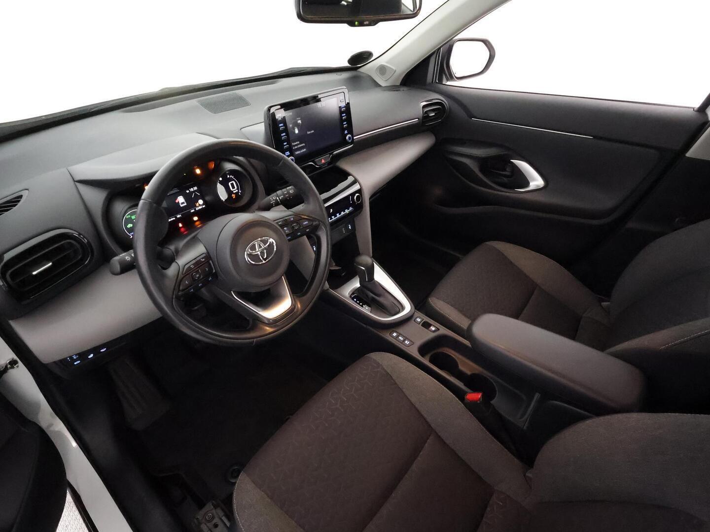 TOYOTA YARIS CROSS 2022