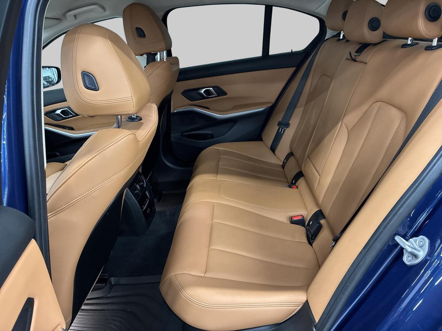 BMW 330 2024